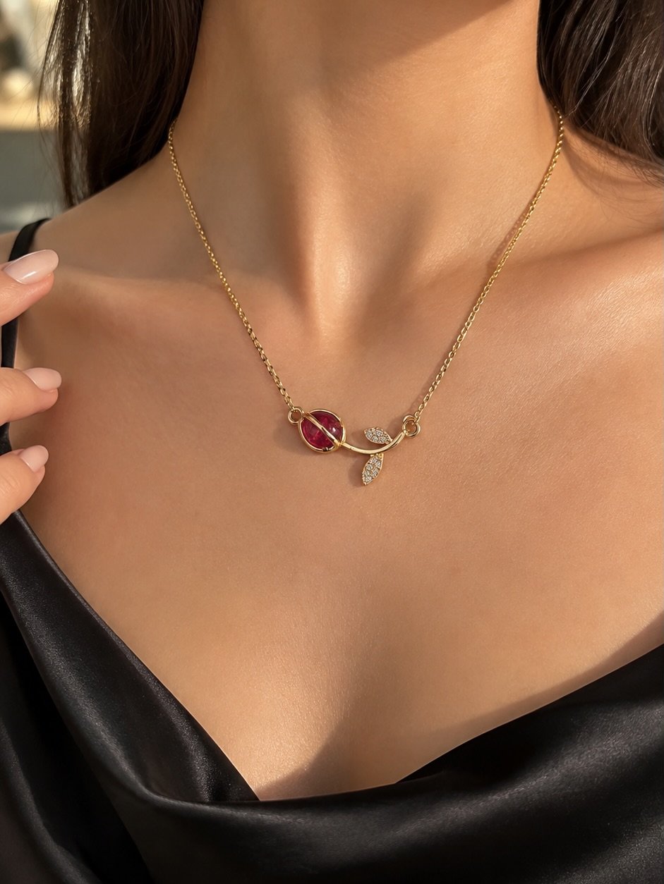 Bordo daşlı yarpaq bijuteriyası